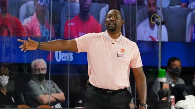 影片按照真实故事改编。被称为“独狼”的NBA球星马布里事业堕入低谷，黯然隐退。在王牌掮客人李楠（吴尊 饰）的约请和家人的鼓动勉励下，马布里做出了人生中关头的决议——前去中国追寻本身的“篮球梦”。当坐在飞往中国的飞机上，背后倒是他在NBA留下的光辉和遗憾…从头焕发豪情和热血的马布里，却没料想展转到一支衰败的球队，遭受性情各别、士气降低的队友。在往留决定间，他对意气相投的锻练郑亚雷（何冰 饰）说出了独一可使本身留下来的前提——冠军。迎着所有人的质疑和不屑，率领着这支残兵野将的球队，两个具有配合胡想的汉子率领球队踏上了成功几率几近为零的巅峰征程……
